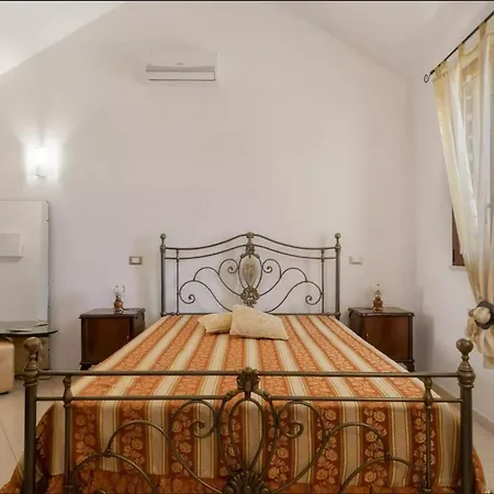 Corte Tredomus Cannole Buitenkant foto